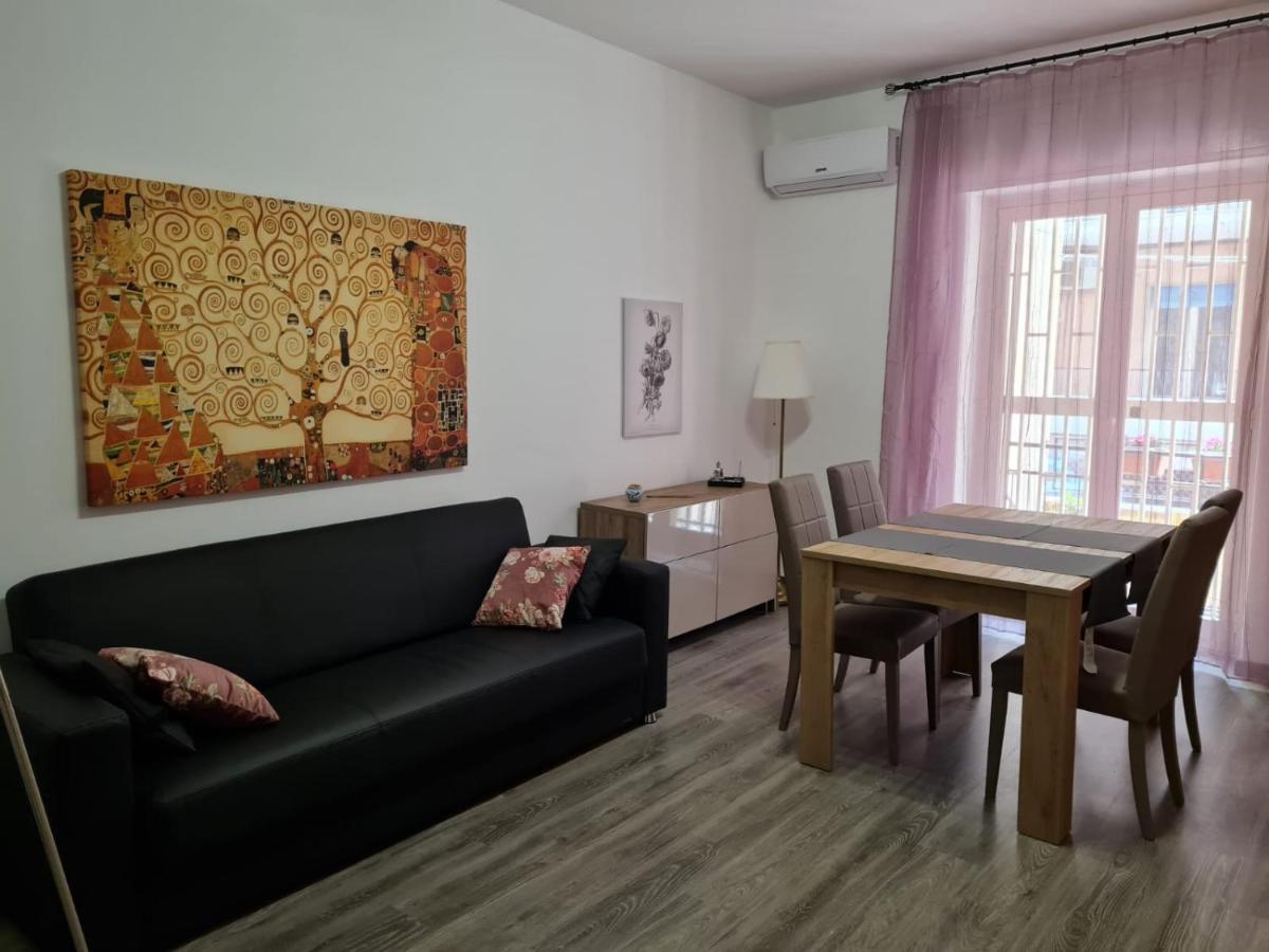 Dr House Apartment Κατάνια Εξωτερικό φωτογραφία